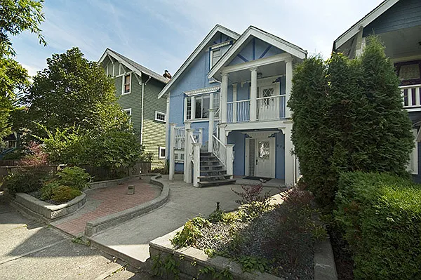Building Photo - 870 W 19th Ave #1