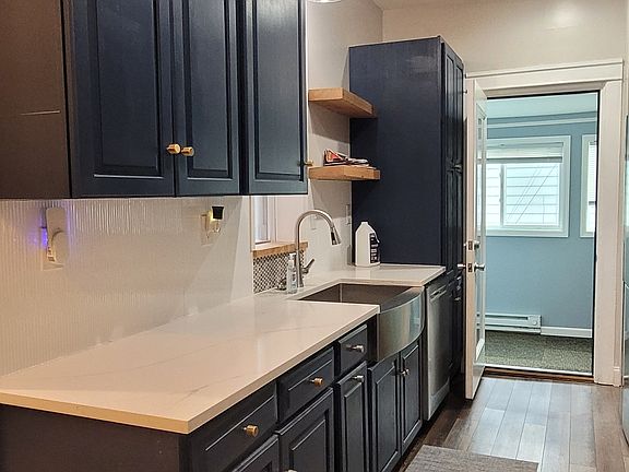 3rd image of 1009 Spring St