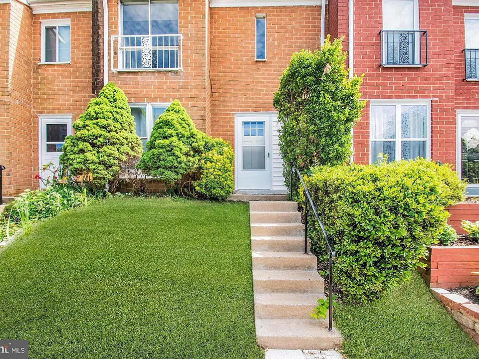 23 Oak Dr