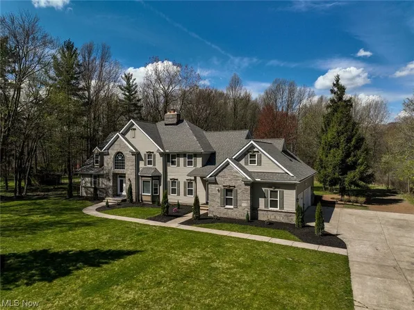 2468 Brainard Rd, Pepper Pike, OH 44124