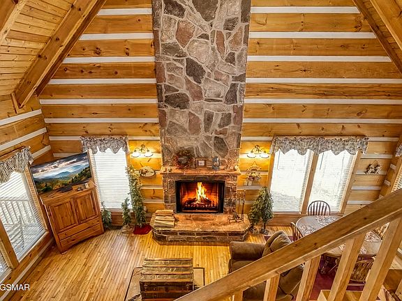 26th image of 2752 Blue Springs Way