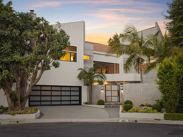Pinnacle Pl — Photo 46