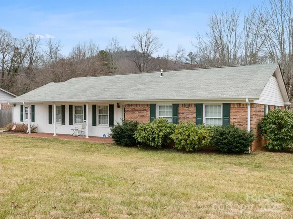 10 Knoll Ridge Dr, Asheville, NC 28804