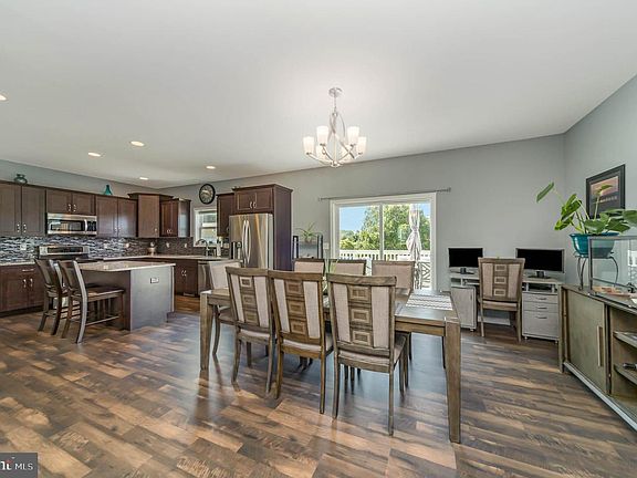 5th image of 85 Bluegrass Way