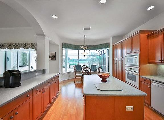 5th image of 14038 Lavante Ct