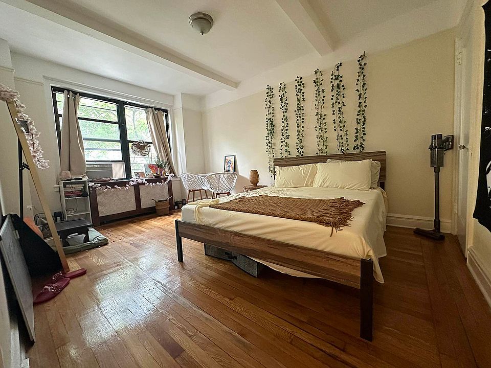 1st image of 455 W 34th St APT 3E