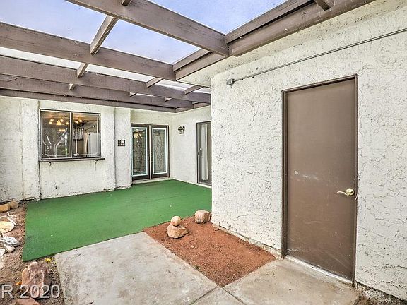 3rd image of 2847 San Martin Ct