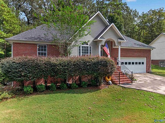 4th image of 1261 Holiday Dr