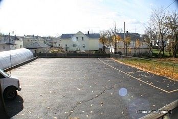 4th image of 95 Taunton Ave #1