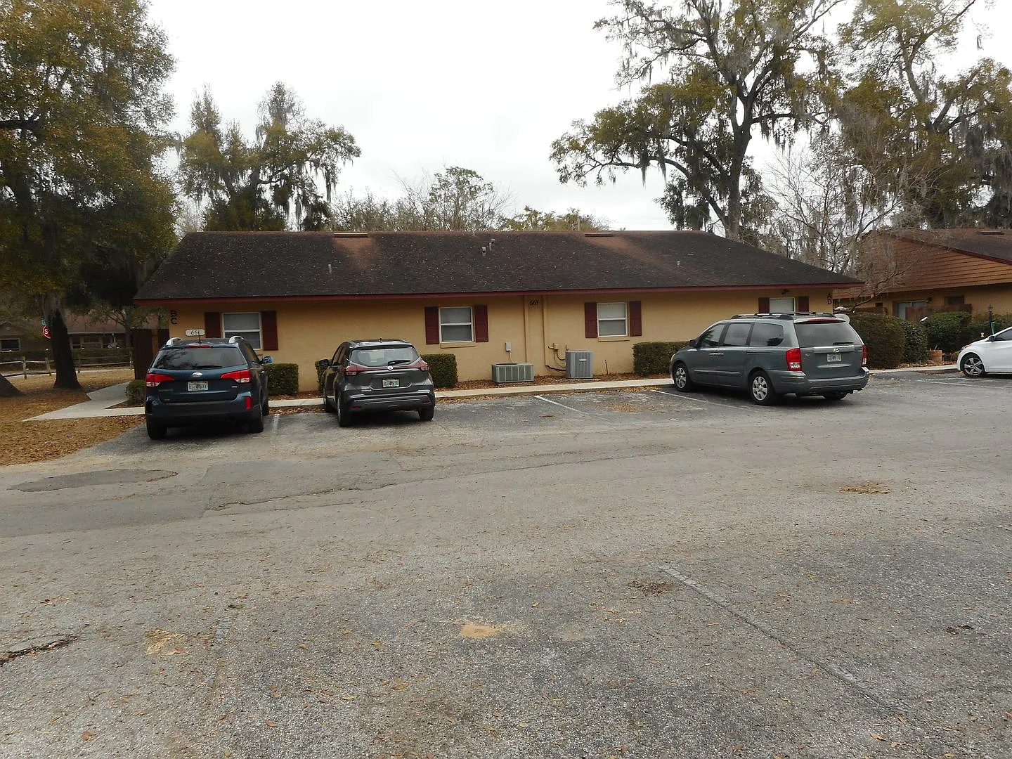 2 Bedroom 1 Bath 661 NE 26th Court-Unit C - Cypress Villas — Photo 1