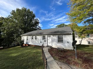 819 Duke Of Gloucester St #819, Roanoke, VA 24014
