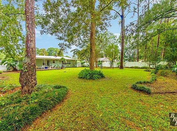 3rd image of 3223 Glenmore Ave