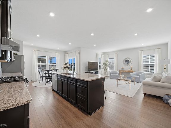 5th image of 6877 Harrington Court Ave NE