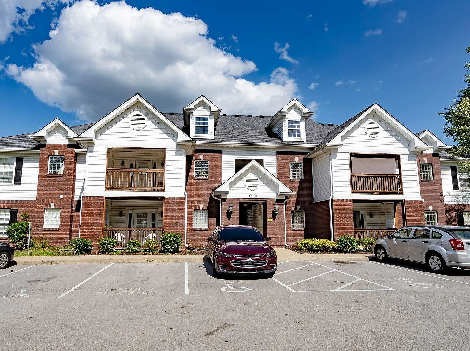 2 bed, 1180 sqft, $1,300 — Photo 1