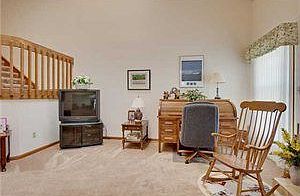 4th image of 46 Southwick Dr #46