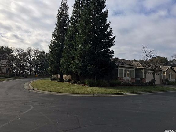 2nd image of 751 Diamond Glen Cir