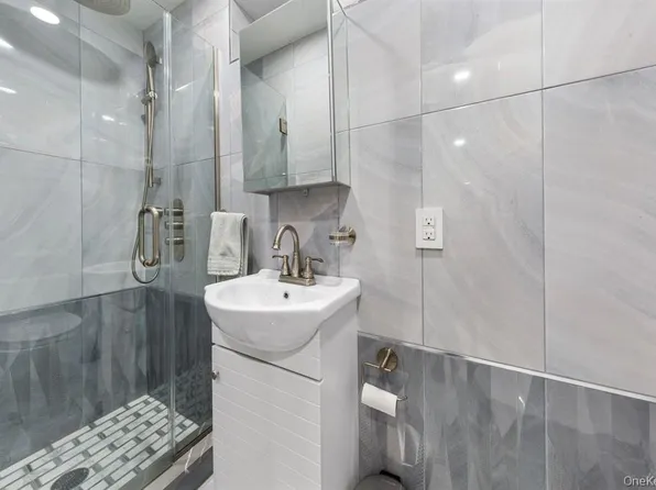 158-18 77th Avenue image 18 of 27