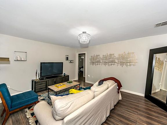3rd image of 1023 Ervin Ln