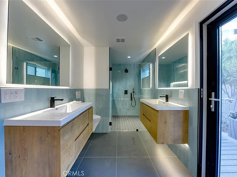 5137 Campo Rd — Photo 12