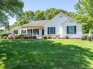 67 Fairway Dr, Wading River, NY 11792