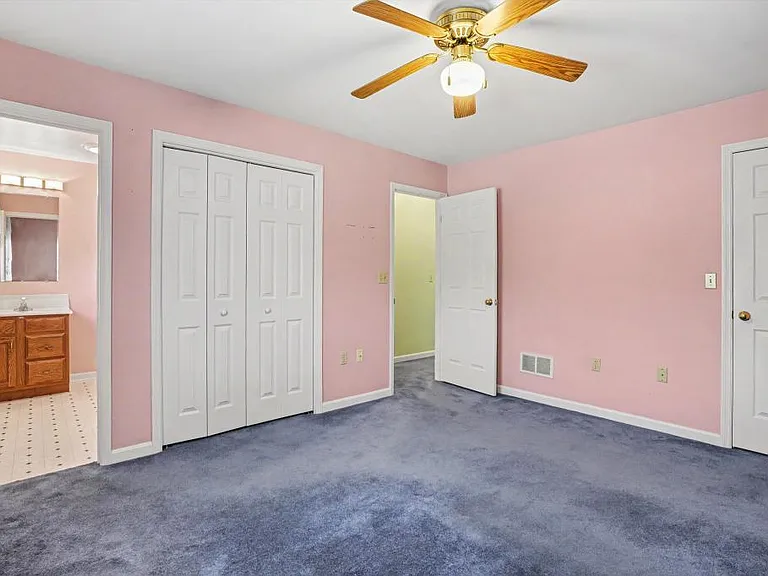 99 Lee Ann Ct — Photo 8