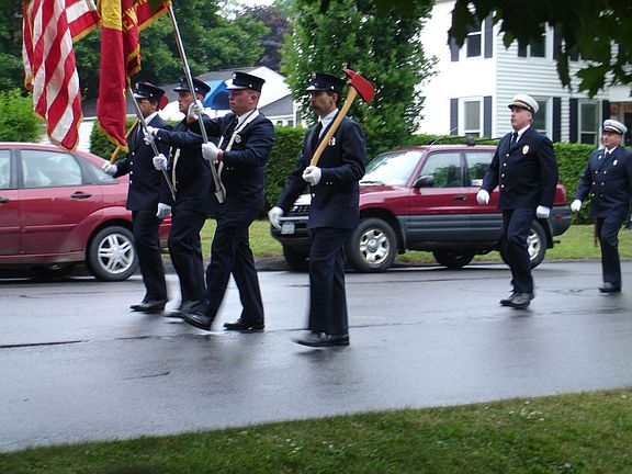 Sit on front lawn for best seats for Memorial and 4th July Parade!