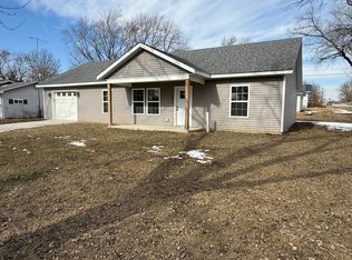 101 W Williams St, La Plata, MO 63549