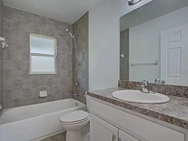 1037 Cass Ave — Photo 21