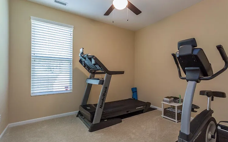 2409 Pear Tree Ln — Photo 15
