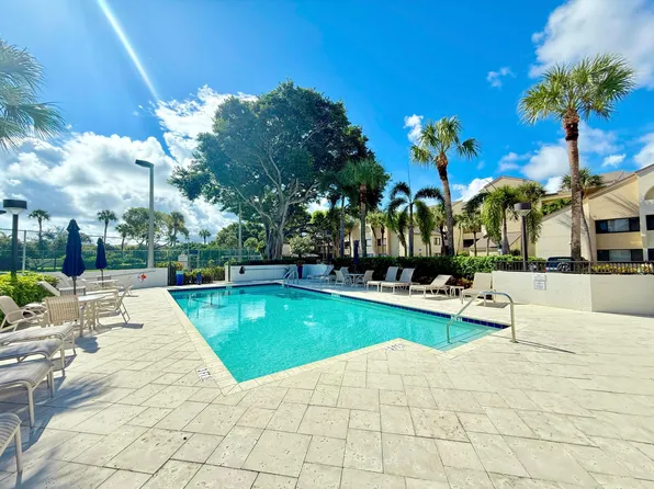 811 Oak Harbour Drive, Juno Beach, FL 33408