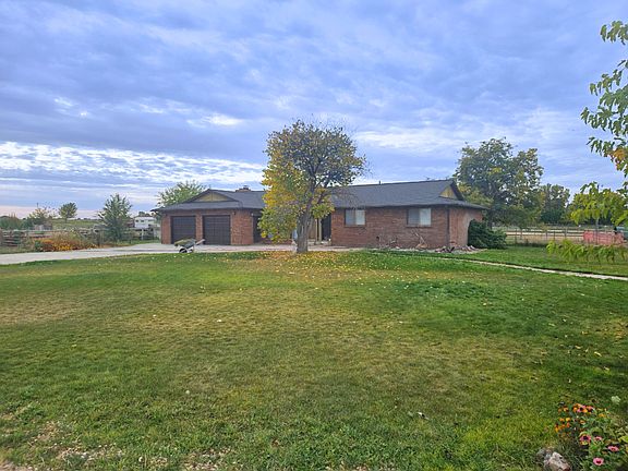 2nd image of 6907 Wright Ln