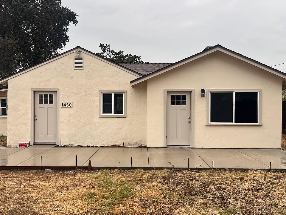 1430 Scenic Dr