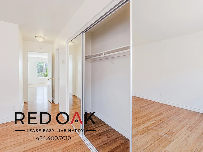 1543 10th St #3 — Photo 3