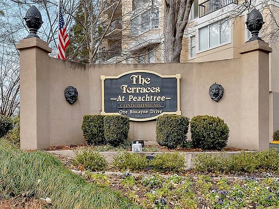 3rd image of 1 Biscayne Dr NW Unit 302