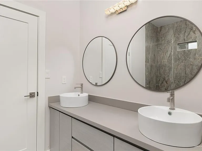 2041 Lake View Dr #5 — Photo 10