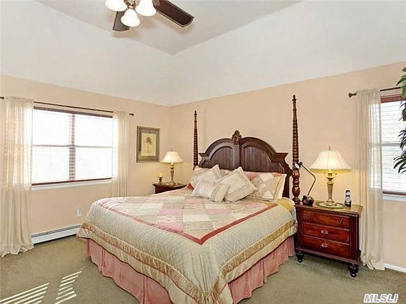 3rd image of 4 Lyndsie Ct