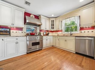 50 Newbrook Ln, Springfield Twp., NJ 07081