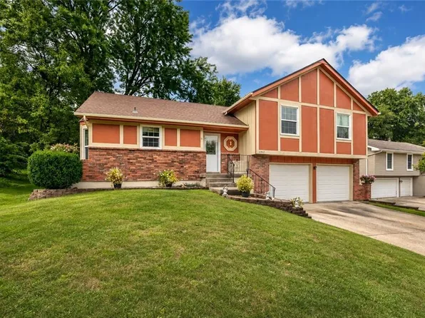 11917 W 49th Ter, Shawnee, KS 66216
