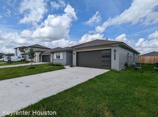 8035 House Bank Ln, Rosharon, TX 77583