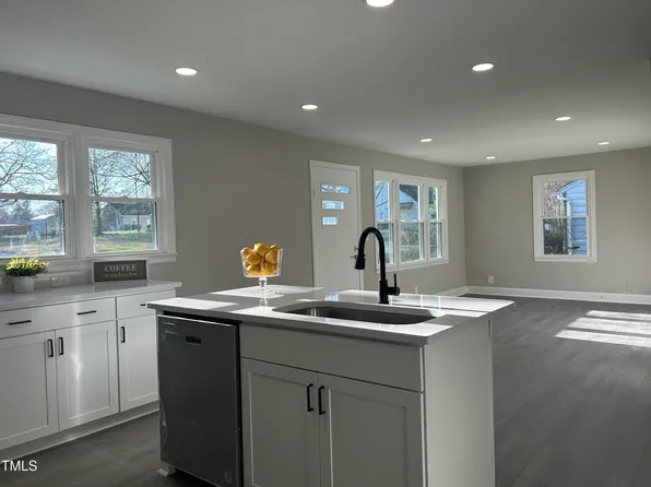 512 Texas Ave, Burlington, NC 27217