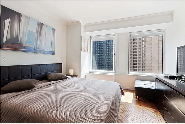 Rented by Warburg | media 12