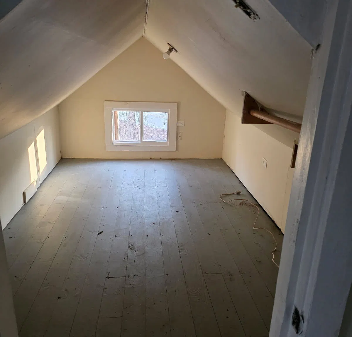 2 bed, 970 sqft, $1,750 — Photo 2