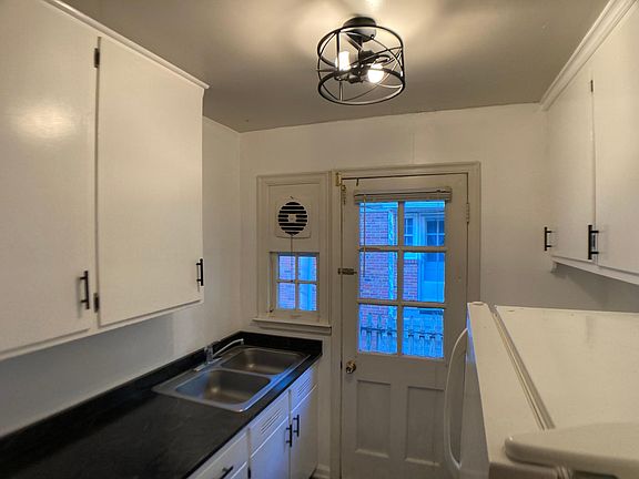5th image of 1128 S 32nd St #1128