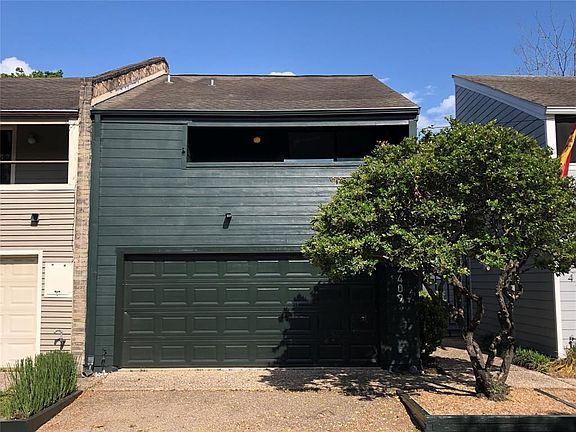 2nd image of 2409 Yoakum Blvd