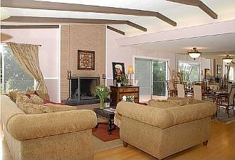 Living room :: 115 Fey Dr