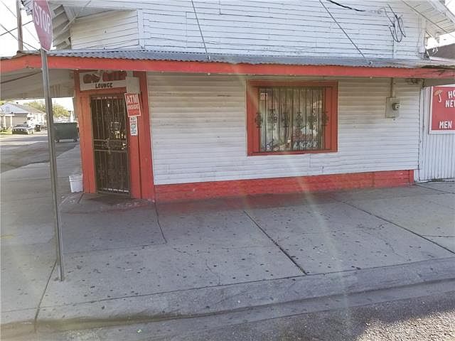 1st image of 8639 Apple St