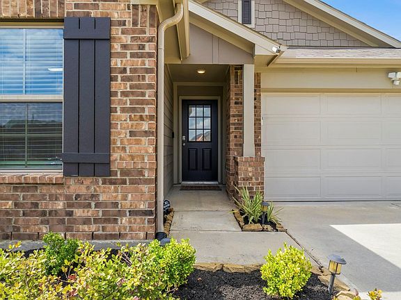 3rd image of 22235 Cardinal Crest Ln