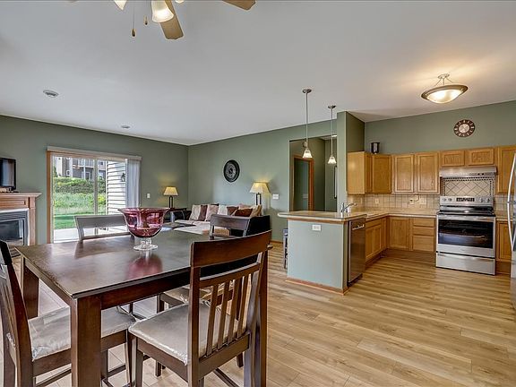 3rd image of 1647 New Port Vista Dr