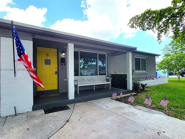 5721 Jefferson St — Photo 4