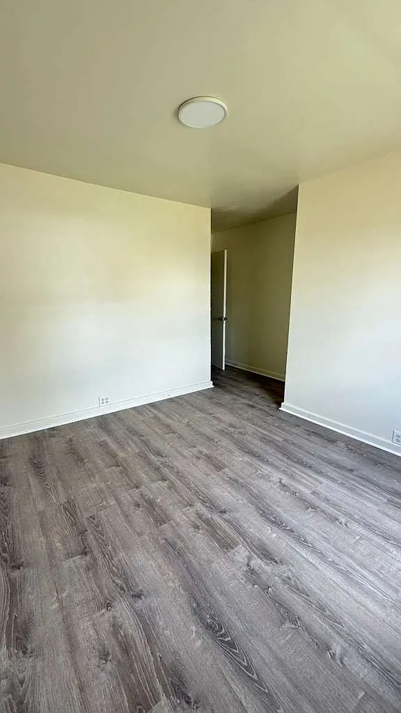 3 bed, 1140 sqft, $1,550 — Photo 2